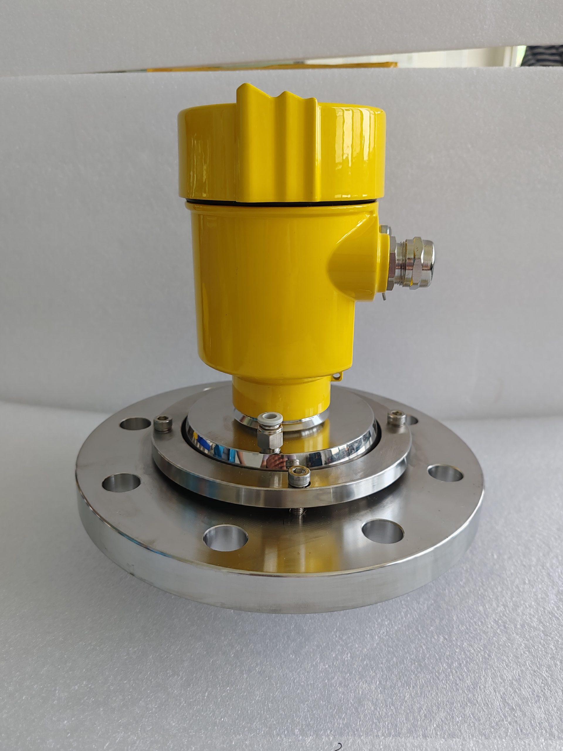 80 GHz radar level meter KJD-80 flanged version — side view